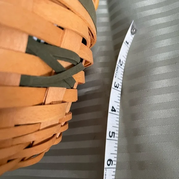 Longaberger Christmas Collection 1999 Popcorn Basket with Green Striped Liner - Picture 11 of 11